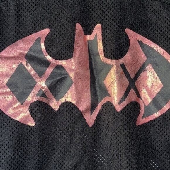 Harley Quinn Batman Mesh Jersey T-Shirt V-Neck Size S Black & Pink - Picture 3 of 7